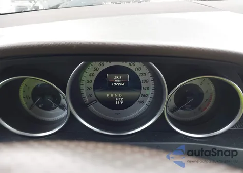 2014 Mercedes-Benz C 250 Luxury/Sport z USA, uszkodzony, nr VIN WDDGF4HBXEA945877